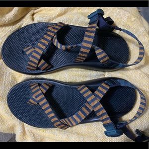 Men’s size 12 Chaco’s - navy & yellow